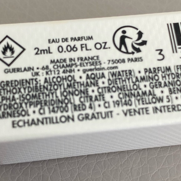 Guerlain Sample #3 - Picture 2 of 2